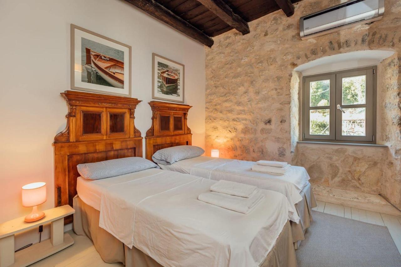 18Th Century Villa In The Unesco Bay Of Kotor Exterior photo
